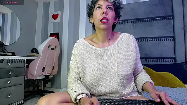 Snapshot of Julianewell chatting on 27, 2, 2026 Julianewell online show from 27, 2, 2026