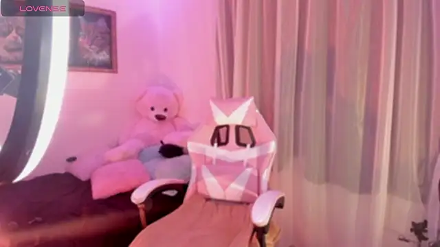 kiki cavilll online show from 27, 5, 2026