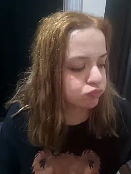 cansuozell online show from 28, 11, 2025