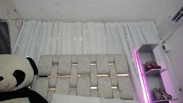 KOURTNEY-- online show from 12, 9, 2025