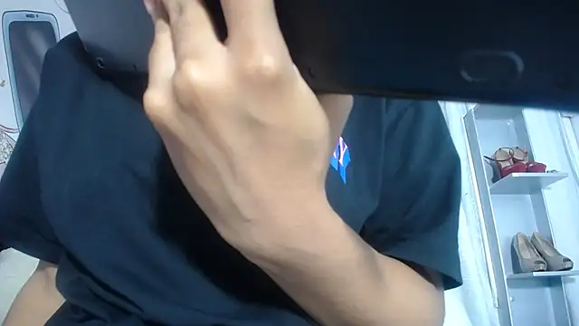 KOURTNEY-- online show from 16, 9, 2025