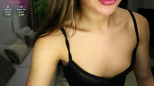 Snapshot of IrisNoire chatting on 6, 12, 2024 IrisNoire online show from 6, 12, 2024