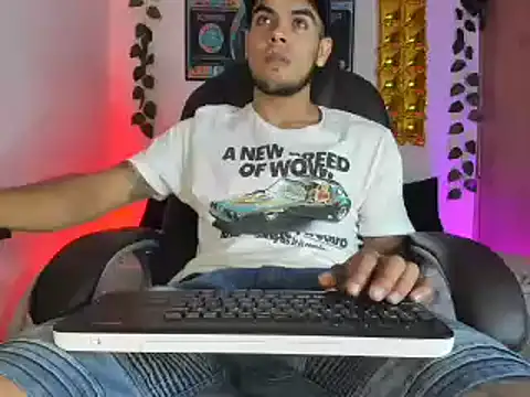 mikee scooth online show from 2, 2, 2025