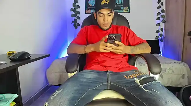 mikee scooth online show from 19, 2, 2025