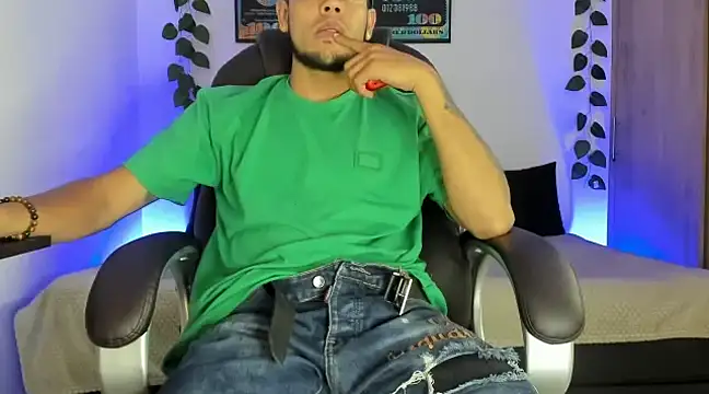 mikee scooth online show from 4, 3, 2025