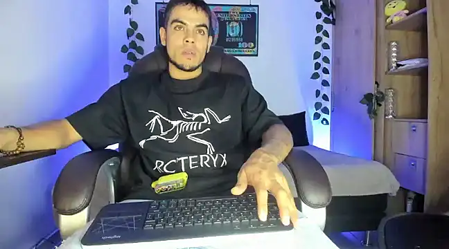 mikee scooth online show from 7, 3, 2025