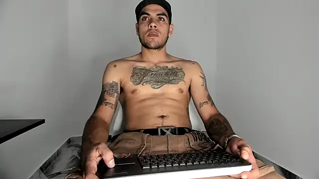 mikee scooth online show from 5, 11, 2025