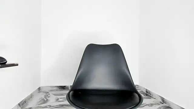 Snapshot of mikee_scooth chatting on 15, 4, 2026 mikee scooth online show from 15, 4, 2026