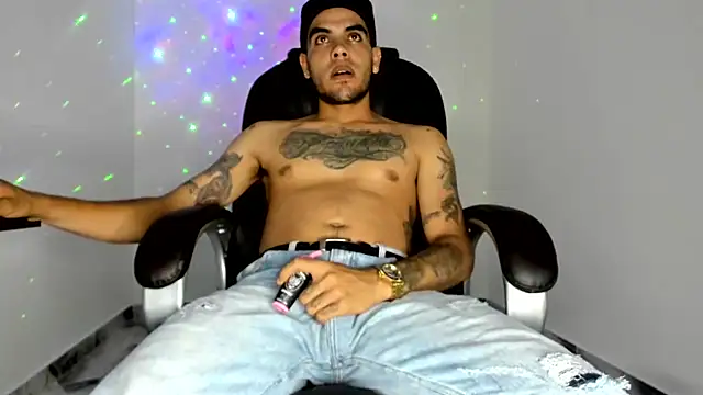 Snapshot of mikee_scooth chatting on 2, 6, 2026 mikee scooth online show from 2, 6, 2026