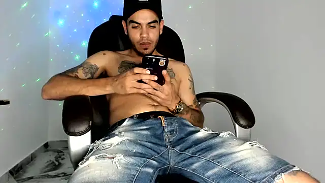 Snapshot of mikee_scooth chatting on 11, 6, 2026 mikee scooth online show from 11, 6, 2026