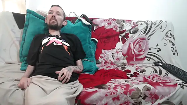 Snapshot of Sophia_and_Thomas chatting on 4, 4, 2026 Sophia and Thomas online show from 4, 4, 2026