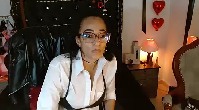 Snapshot of SamaraMartinez chatting on 11, 3, 2025 SamaraMartinez online show from 11, 3, 2025