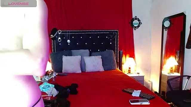 Snapshot of SamaraMartinez chatting on 19, 9, 2025 SamaraMartinez online show from 19, 9, 2025