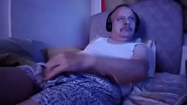 amylrmm1903 online show from 17, 11, 2025