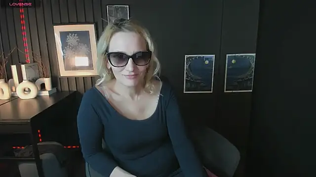 Snapshot of Queen_Anna_ chatting on 26, 7, 2026 Queen Anna online show from 26, 7, 2026