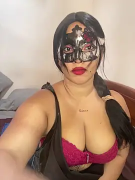 Snapshot of thushani24 chatting on 3, 2, 2026 thushani24 online show from 3, 2, 2026