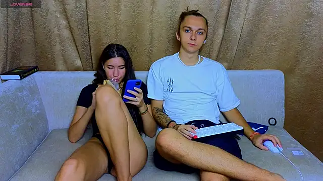 Snapshot of do_u_know_them chatting on 3, 1, 2025 do u know them online show from 3, 1, 2025