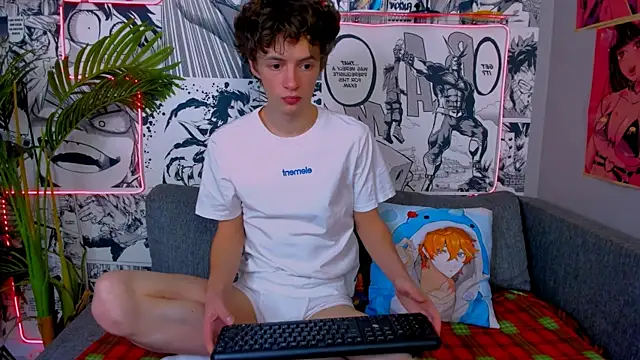 Snapshot of LukeSweet chatting on 10, 4, 2026 LukeSweet online show from 10, 4, 2026