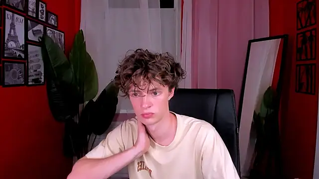 Snapshot of LukeSweet chatting on 22, 7, 2026 LukeSweet online show from 22, 7, 2026