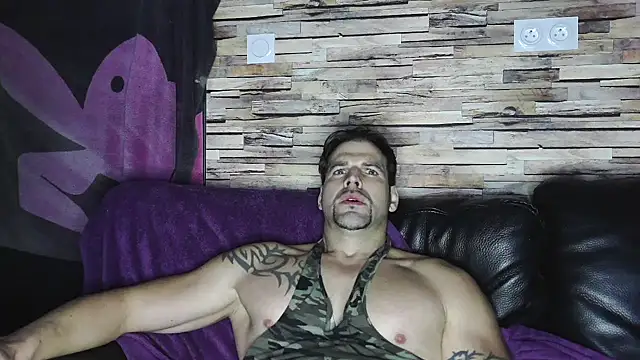 XxBigboybandxX online show from 3, 1, 2025