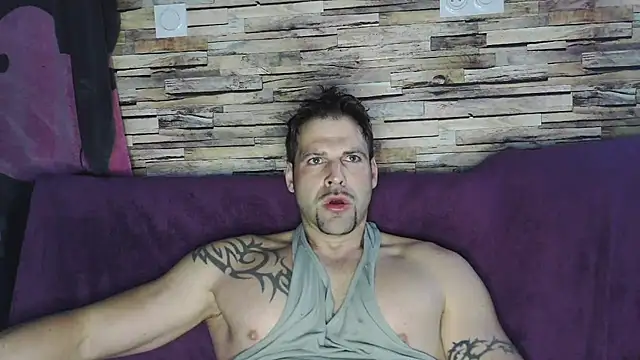 XxBigboybandxX online show from 8, 2, 2025