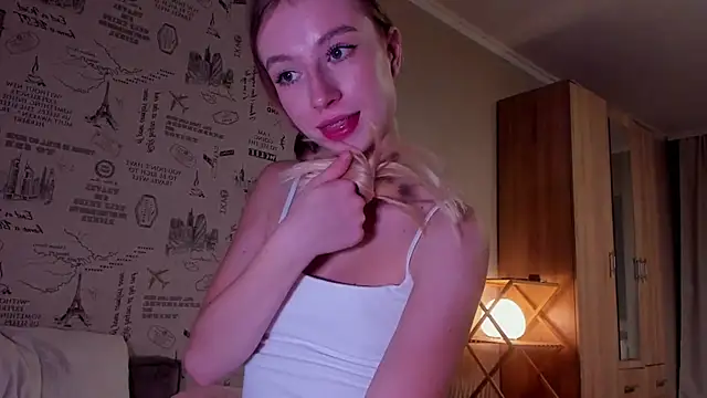 Snapshot of minidivaa_ chatting on 17, 11, 2025 minidivaa online show from 17, 11, 2025