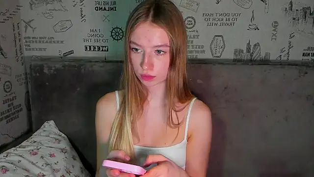 Snapshot of minidivaa_ chatting on 25, 11, 2025 minidivaa online show from 25, 11, 2025