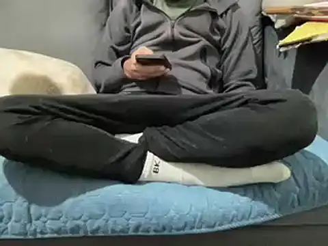 4small4inchlol online show from 24, 2, 2025