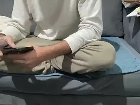 4small4inchlol online show from 2, 3, 2025