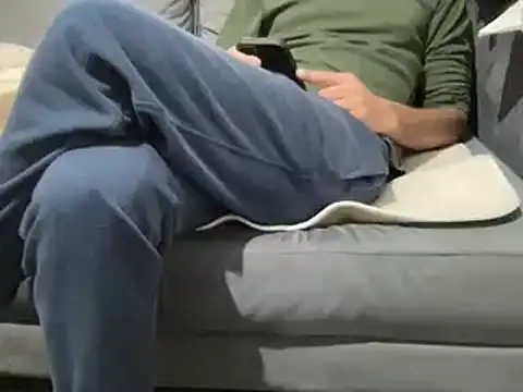 4small4inchlol online show from 11, 3, 2025