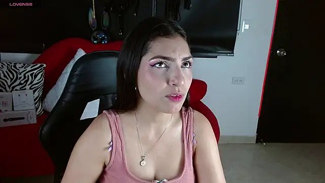 Carolaine69  online show from 1, 6, 2026