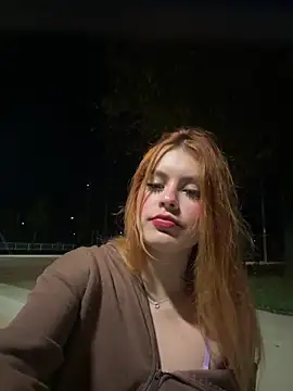 Snapshot of Isa_smeraldy chatting on 18, 9, 2025 Isa smeraldy online show from 18, 9, 2025