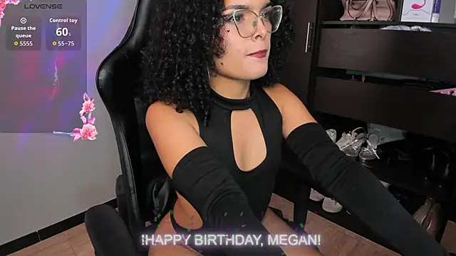 Snapshot of MeganDaviees chatting on 7, 1, 2026 MeganDaviees online show from 7, 1, 2026