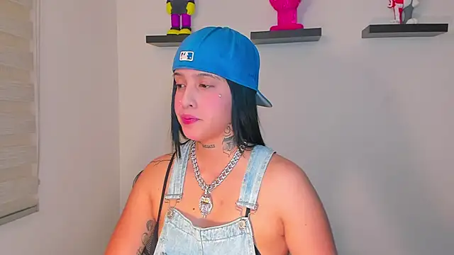 Gangster Girl online show from 4, 12, 2024