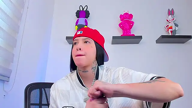 Gangster Girl online show from 29, 12, 2024