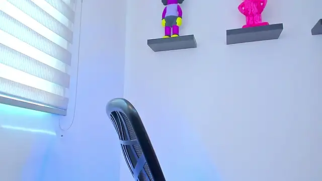 Gangster Girl online show from 29, 12, 2024