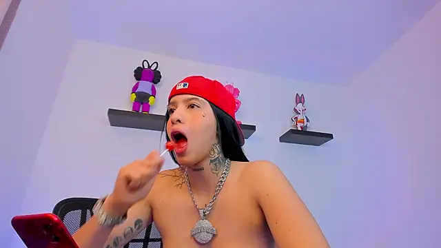 Gangster Girl online show from 6, 2, 2025