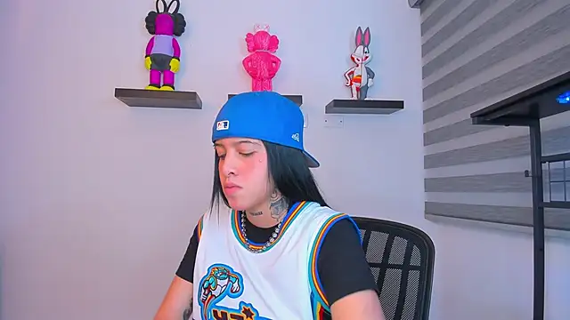 Gangster Girl online show from 12, 10, 2025