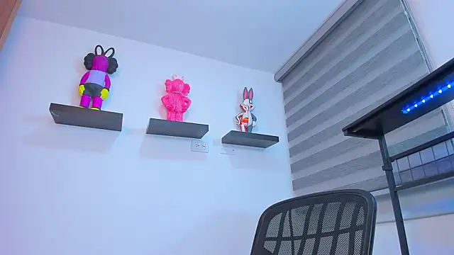 Gangster Girl online show from 4, 11, 2025