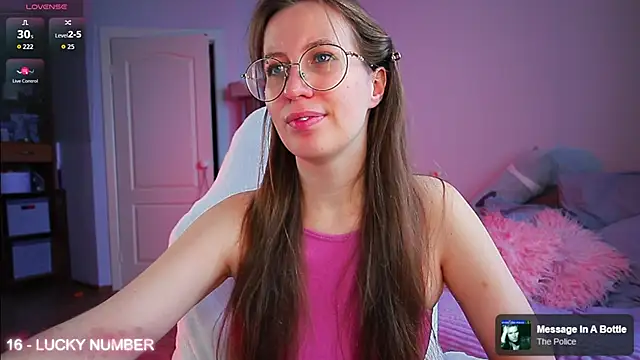 Snapshot of ms_allison_w chatting on 20, 4, 2026 ms allison w online show from 20, 4, 2026