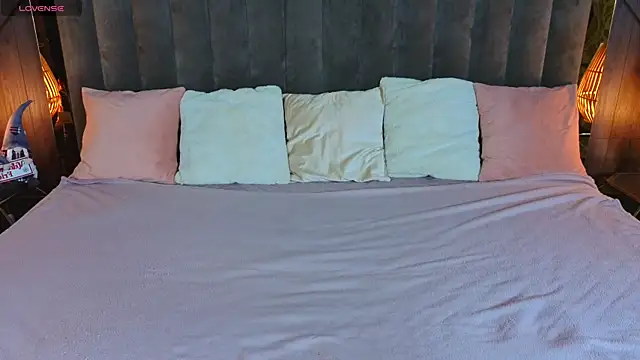 Snapshot of Daisy_Delight chatting on 14, 12, 2025 Daisy Delight online show from 14, 12, 2025