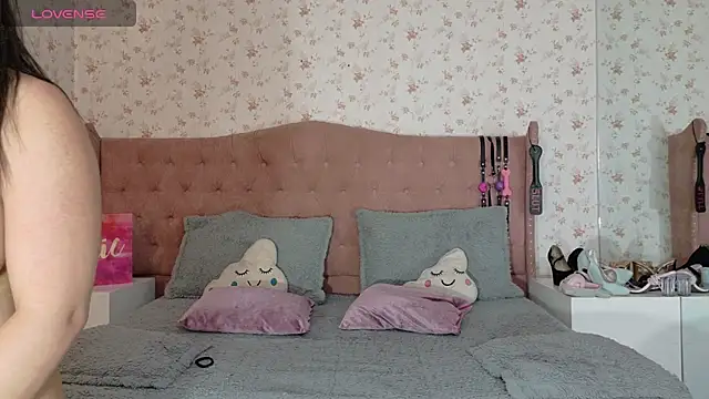 AvrillThomas online show from 3, 2, 2025