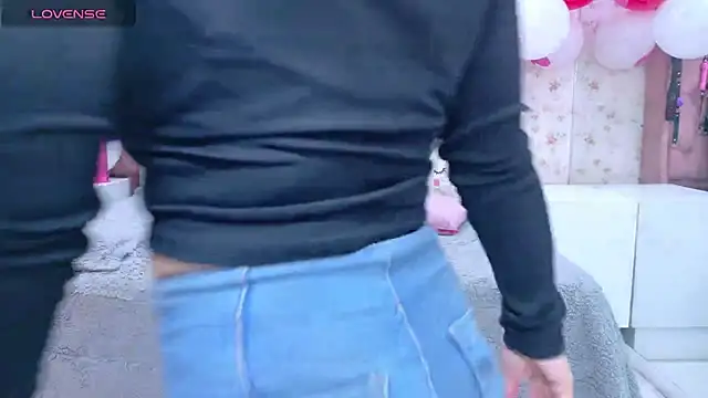 AvrillThomas online show from 24, 2, 2025