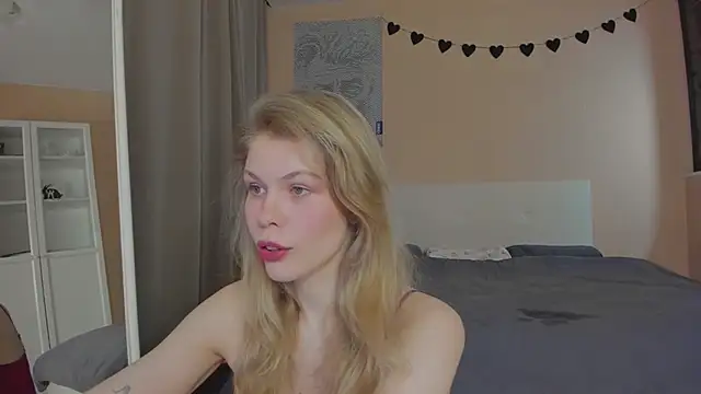 ass latte online show from 16, 12, 2025