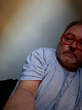Snapshot of bluangelo chatting on 15, 4, 2026 bluangelo online show from 15, 4, 2026