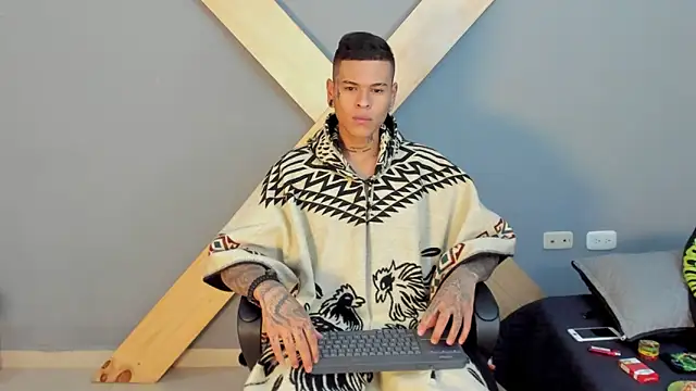 Snapshot of jamesinked_ chatting on 23, 12, 2024 jamesinked  online show from 23, 12, 2024