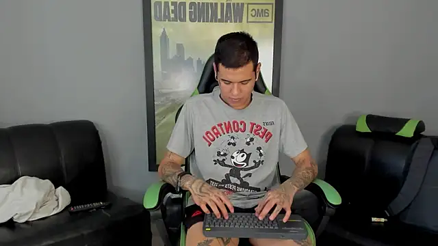 Snapshot of jamesinked_ chatting on 28, 1, 2025 jamesinked  online show from 28, 1, 2025