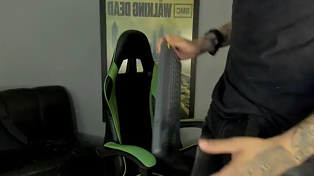 Snapshot of jamesinked_ chatting on 9, 2, 2025 jamesinked  online show from 9, 2, 2025