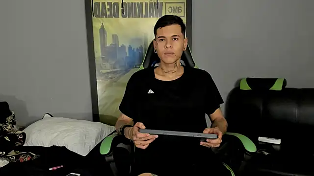 Snapshot of jamesinked_ chatting on 12, 3, 2025 jamesinked  online show from 12, 3, 2025