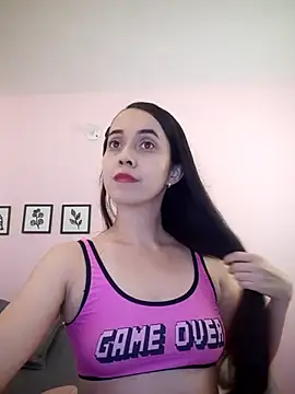 sophie pazz online show from 4, 12, 2025